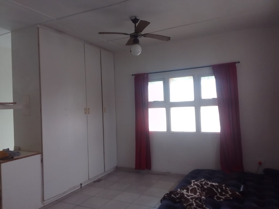 To Let 1 Bedroom Property for Rent in Quigney Eastern Cape